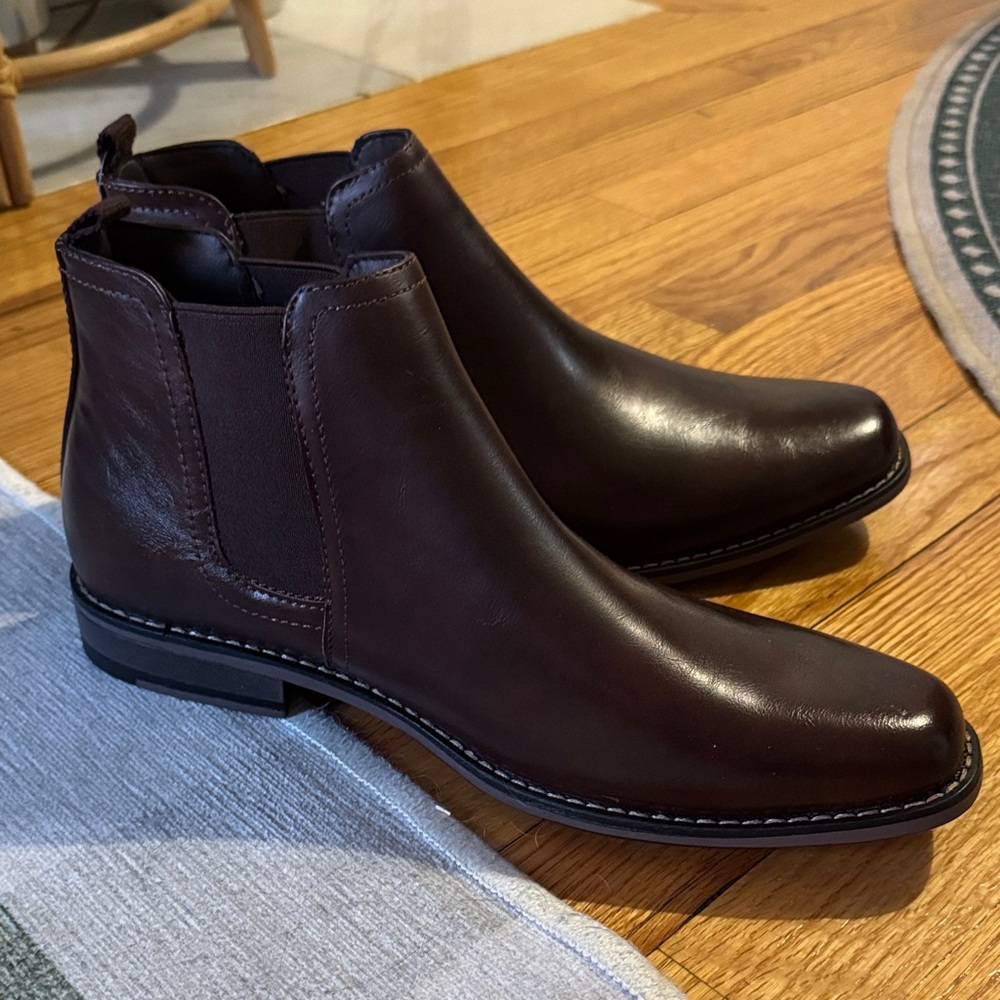 Perry Ellis Chelsea Boot - Size 9 NWT